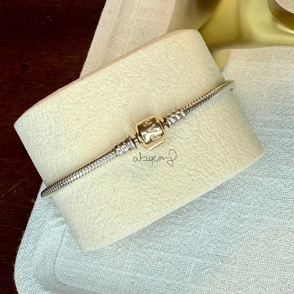EUC 925 Sterling Silver Bracelet w/ 14k Yellow Gold Pandora Snap Clasp